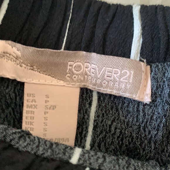 Stripped Forever 21 Dress Off the Shoulder - Picture 6 of 6